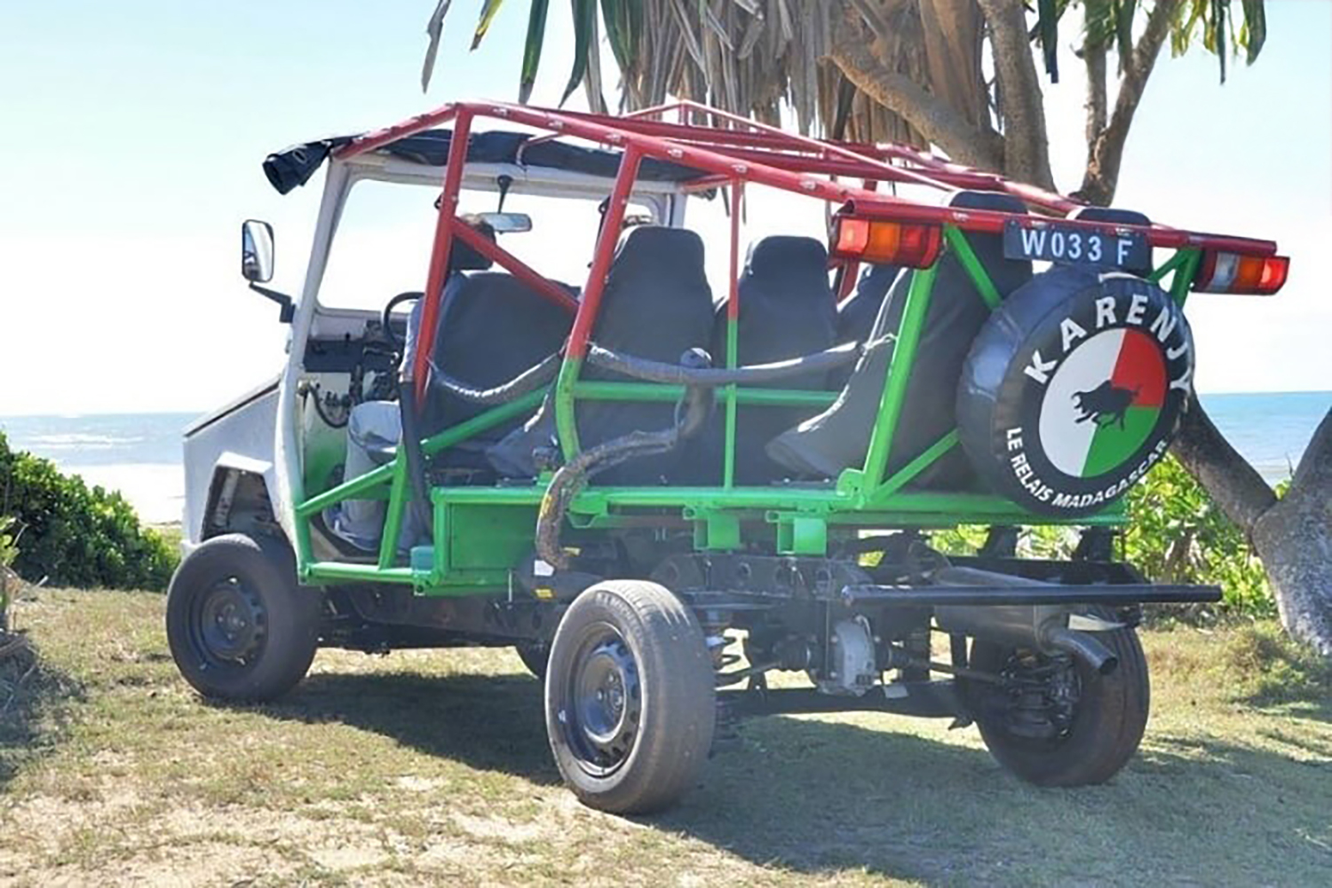 マダガスカルの国産車「カレンジー」 〜 画像4