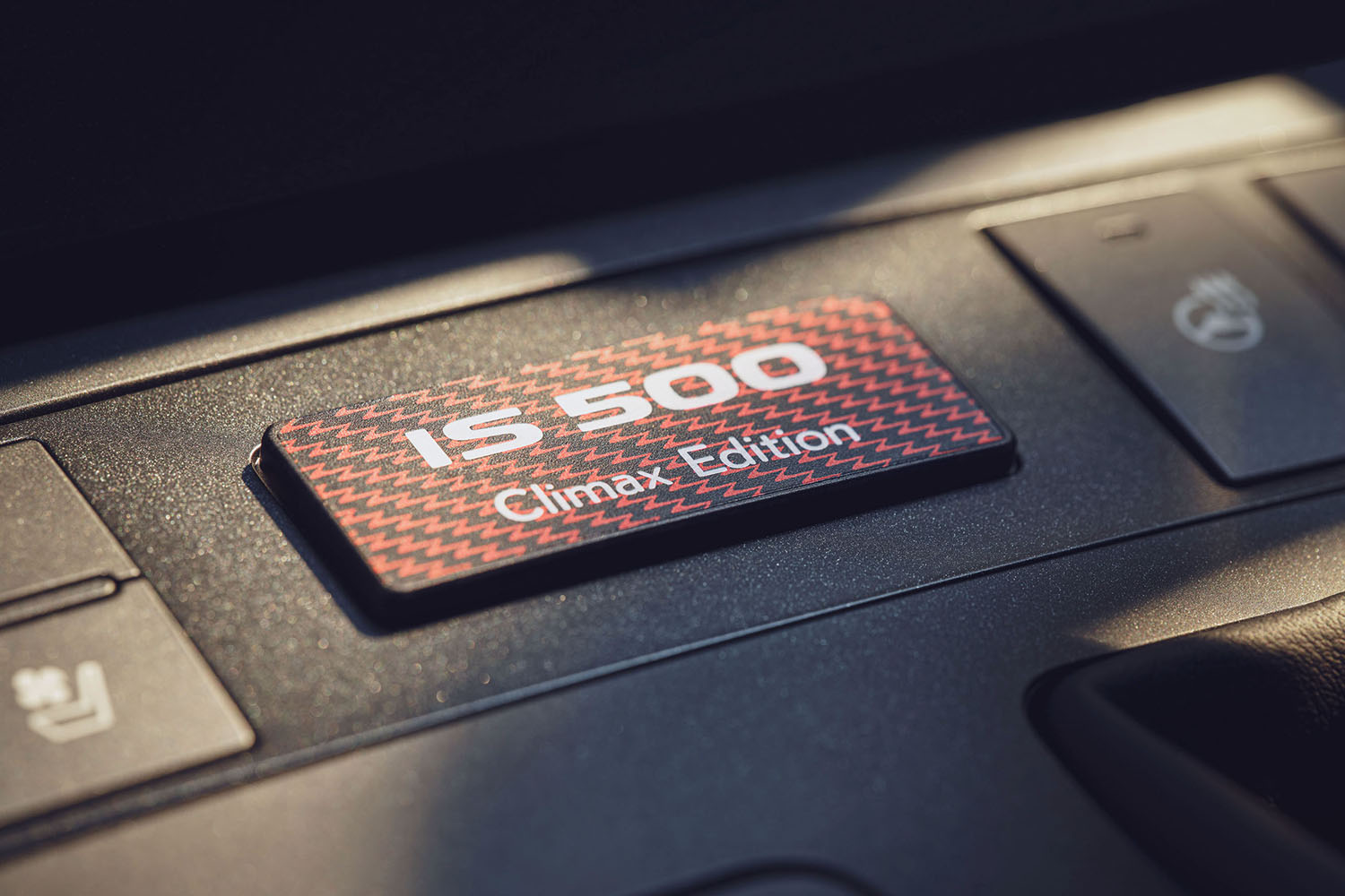 レクサスIS500 "Climax Edition"の専用エンブレム