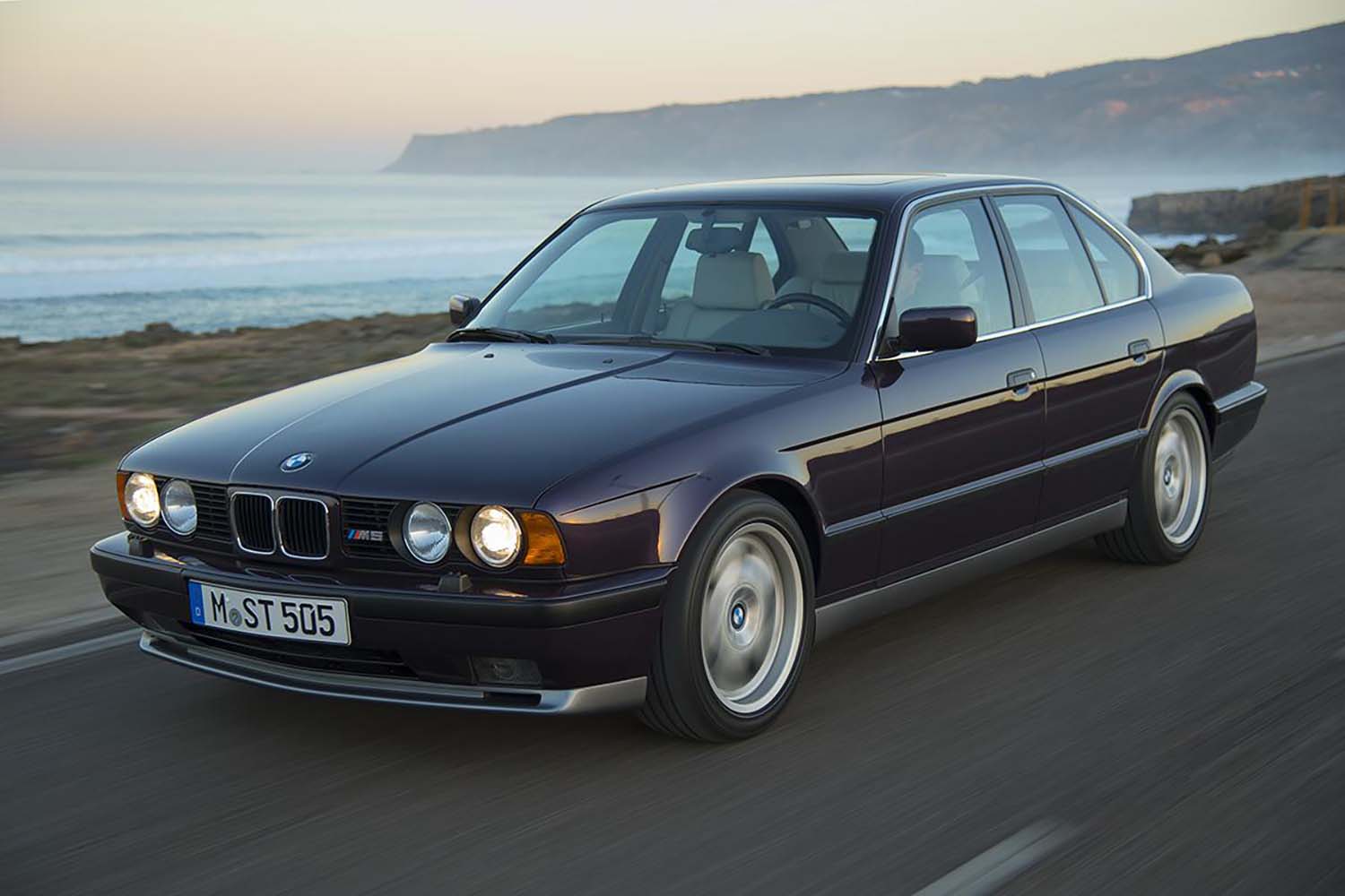 BMW M5のフロントスタイリング