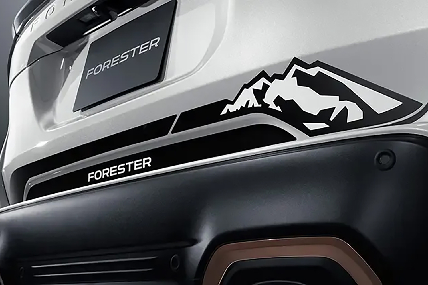 新型スバル・フォレスターの山デカール