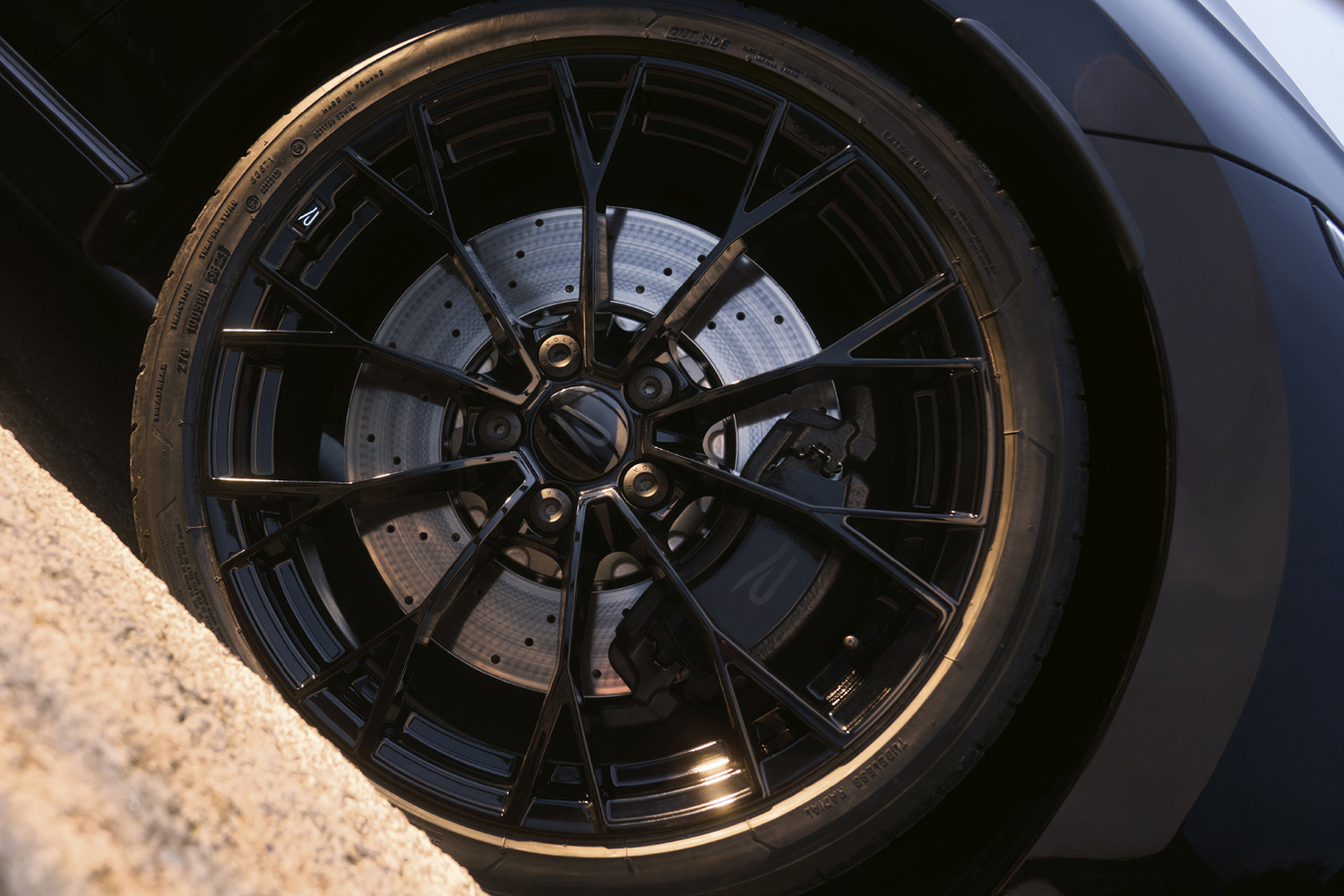 フォルクスワーゲン 限定車「ゴルフR ブラックエディション／ゴルフ R ヴァリアント ブラックスタイル」 発表 〜 画像1
