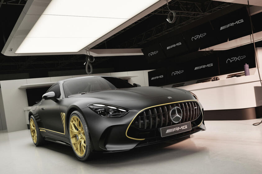 映画「F1」とコラボしたスペシャルな１台！　メルセデスAMG GT 63に「APXGPエディション」が日本３台限定で登場