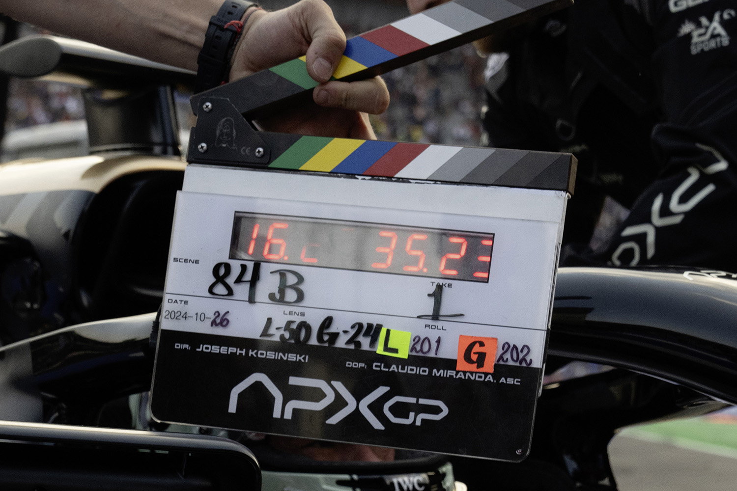 メルセデスAMGから映画『F1／エフワン』公開記念モデル「GT 63 4MATIC+ APXGPエディション」 〜 画像10