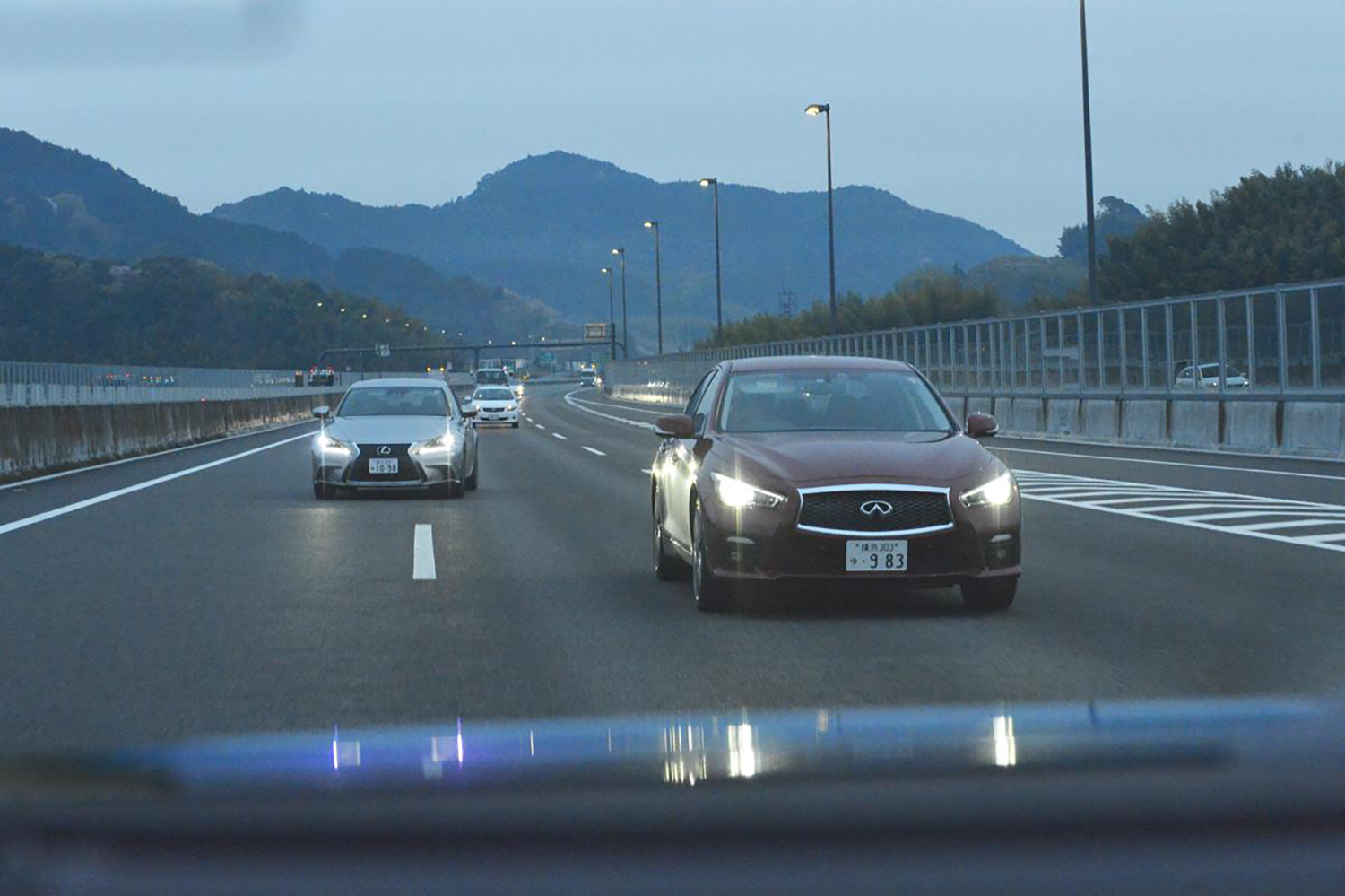早めのライト点灯のイメージ