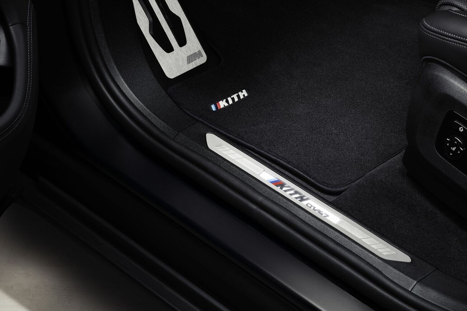 日本導入は1台のみ！　BMWとKithが手がけた47台限定のプレミアムSUV「XM by Kith」登場 〜 画像8