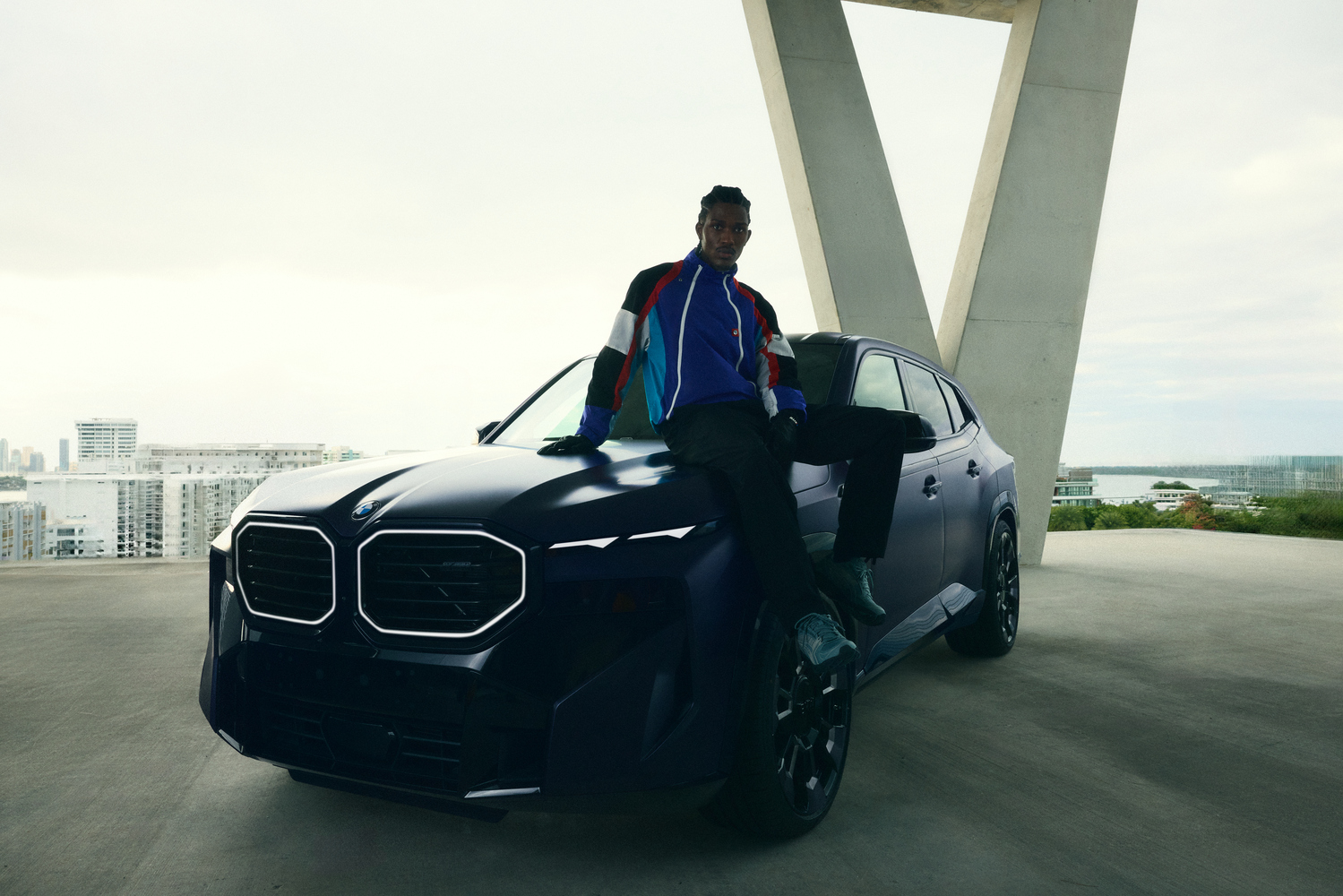 日本導入は1台のみ！　BMWとKithが手がけた47台限定のプレミアムSUV「XM by Kith」登場 〜 画像39