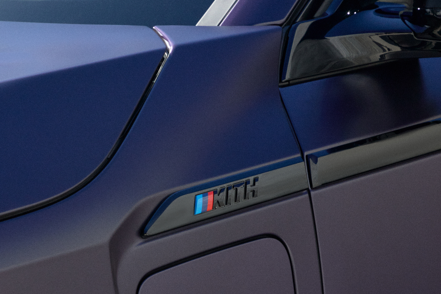 日本導入は1台のみ！　BMWとKithが手がけた47台限定のプレミアムSUV「XM by Kith」登場 〜 画像16