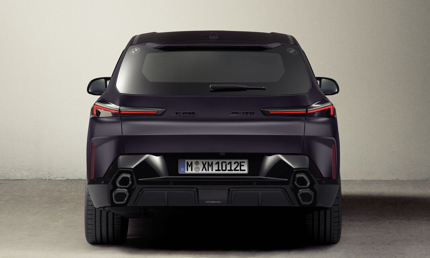 日本導入は1台のみ！　BMWとKithが手がけた47台限定のプレミアムSUV「XM by Kith」登場 〜 画像3