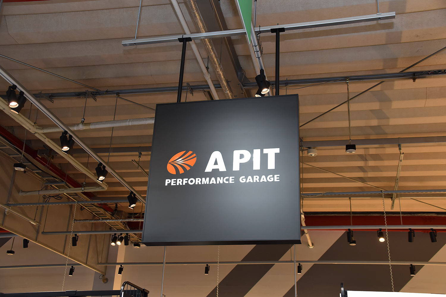 スーパーオートバックス東福岡店内に誕生したAPIT PERFORMANCE GARAGE＆HKS GATE FUKUOKA 〜 画像75