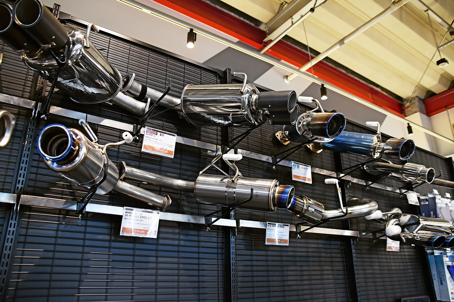 スーパーオートバックス東福岡店内に誕生したAPIT PERFORMANCE GARAGE＆HKS GATE FUKUOKA 〜 画像26