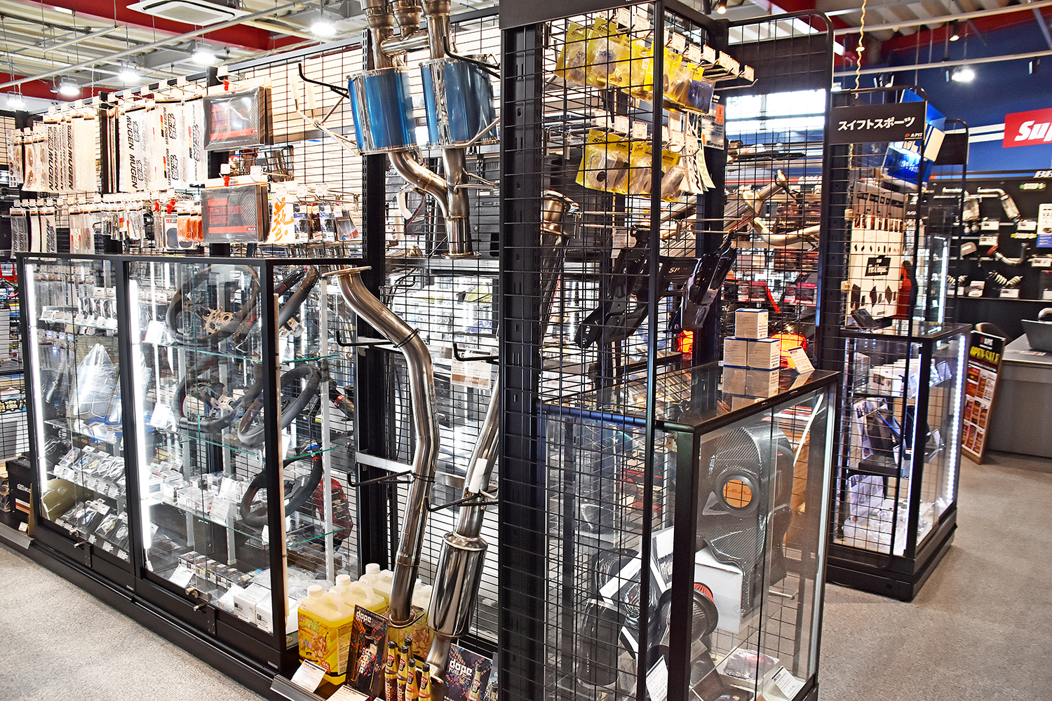 スーパーオートバックス東福岡店内に誕生したAPIT PERFORMANCE GARAGE＆HKS GATE FUKUOKA 〜 画像30