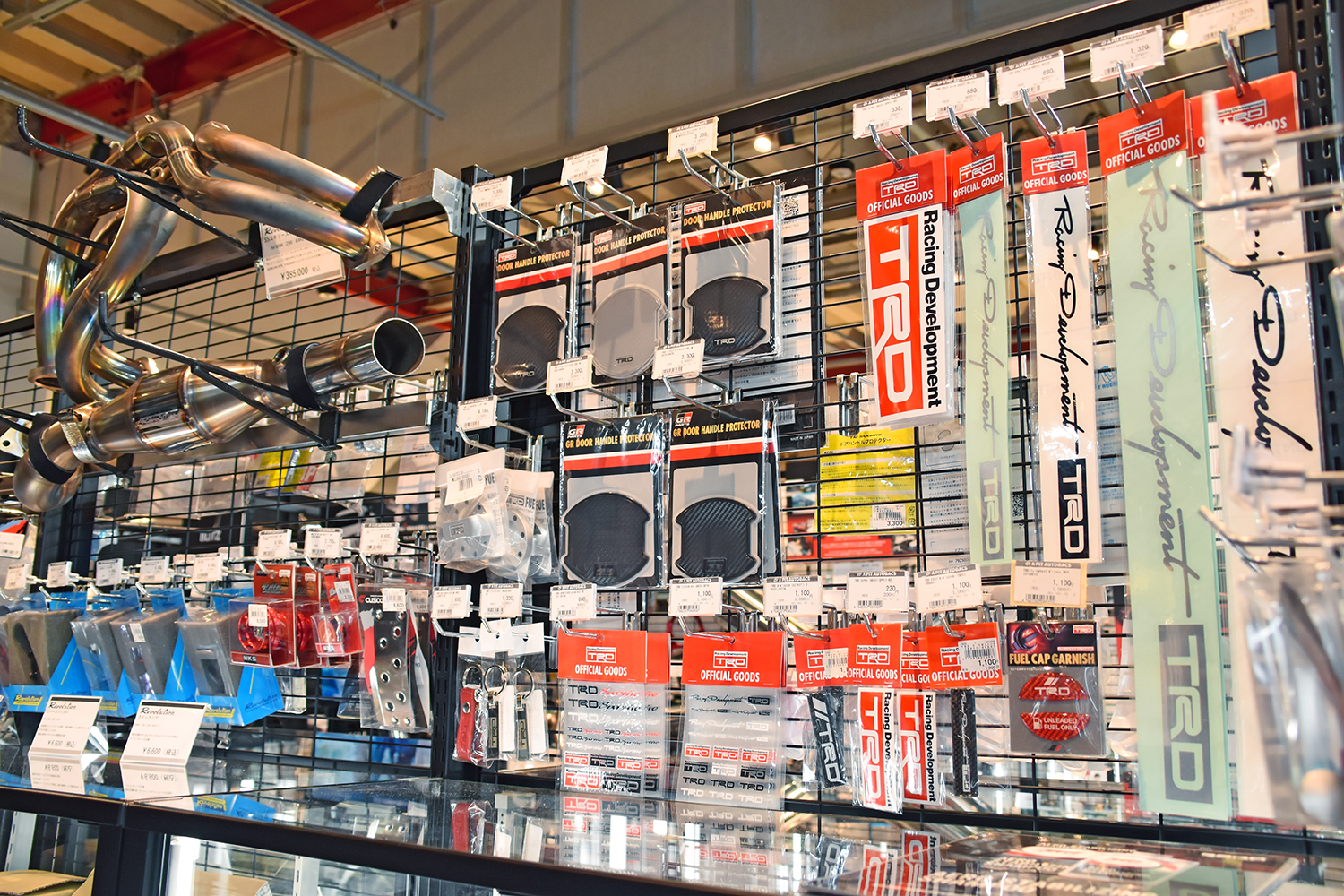 スーパーオートバックス東福岡店内に誕生したAPIT PERFORMANCE GARAGE＆HKS GATE FUKUOKA 〜 画像37