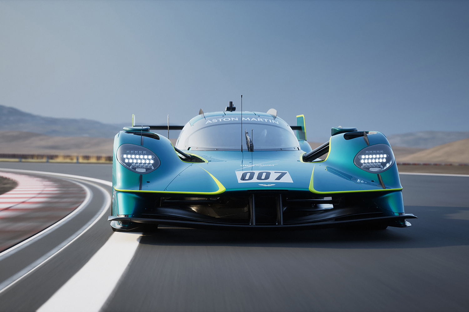 アストンマーティンからヴァルキリーLMが登場
