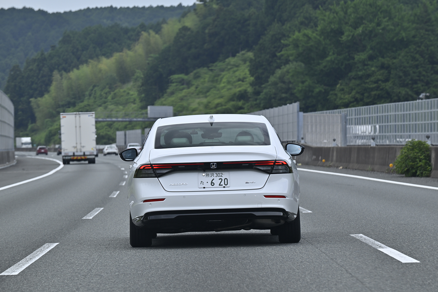 中谷明彦がホンダ・アコードの新グレード「e:HEV Honda SENSING 360+」に試乗 〜 画像17
