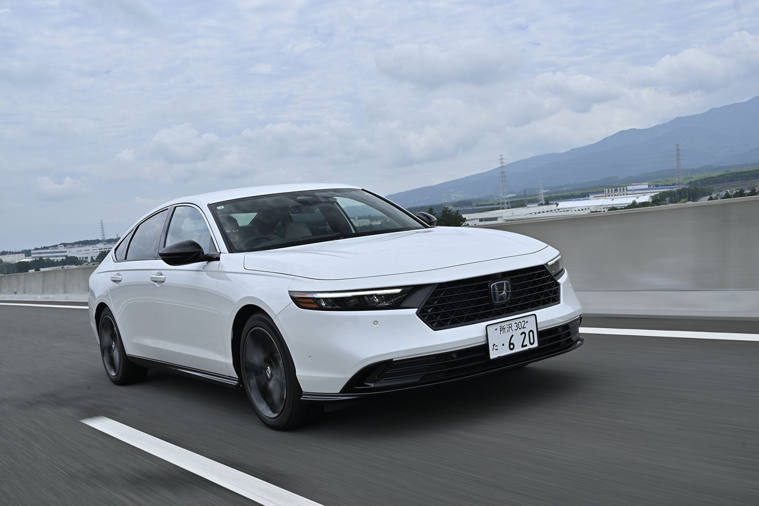 中谷明彦がホンダ・アコードの新グレード「e:HEV Honda SENSING 360+」に試乗 〜 画像41