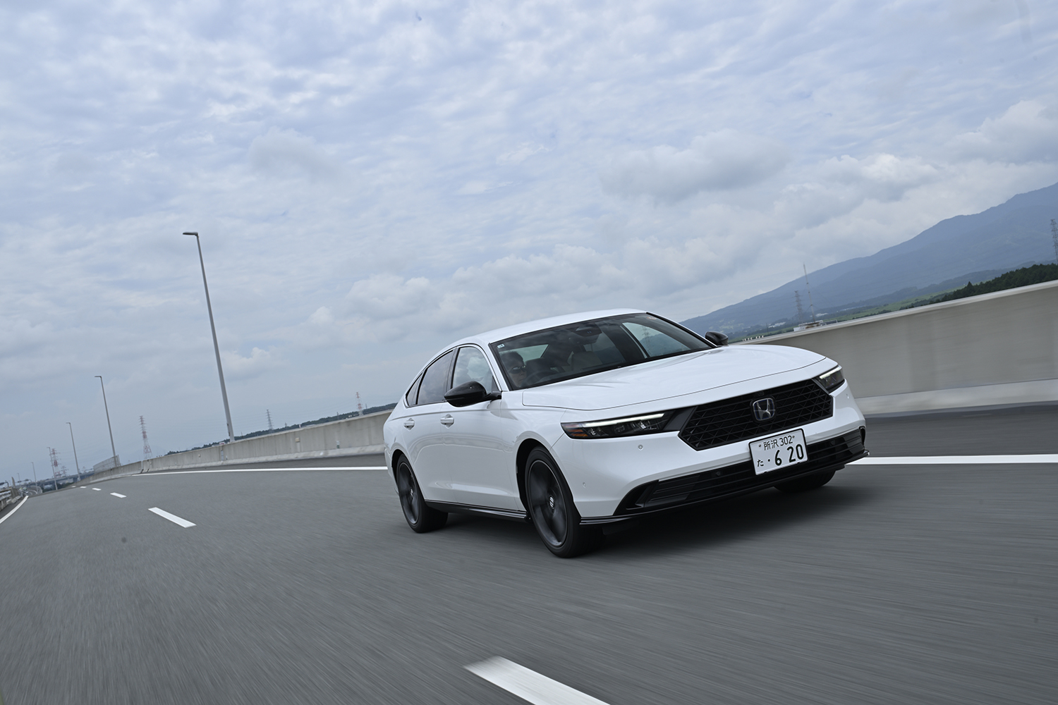 中谷明彦がホンダ・アコードの新グレード「e:HEV Honda SENSING 360+」に試乗 〜 画像44