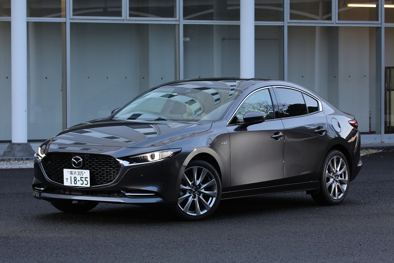 マツダ MAZDA3セダン