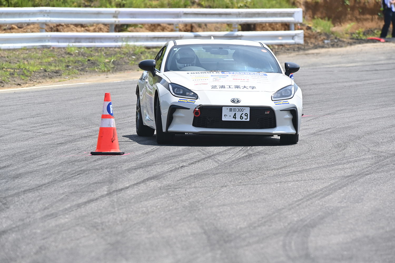 「フォーミュラジムカーナ」激戦のRd.2を勝ち抜いたのは初参戦の明治大学！　女子クラスは上智大学の遠藤汐里さんが制覇!! 〜 画像52