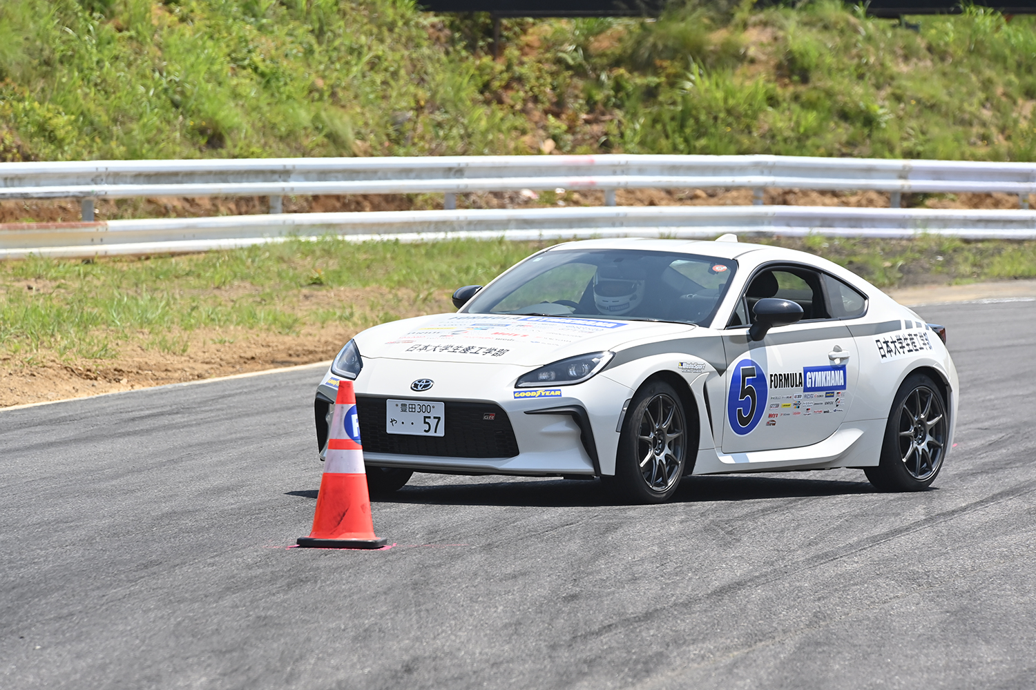 「フォーミュラジムカーナ」激戦のRd.2を勝ち抜いたのは初参戦の明治大学！　女子クラスは上智大学の遠藤汐里さんが制覇!! 〜 画像87