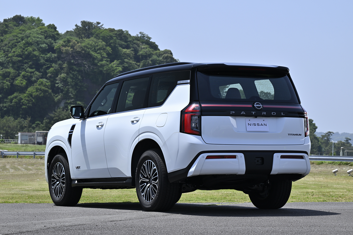 日産パトロール（海外モデル）