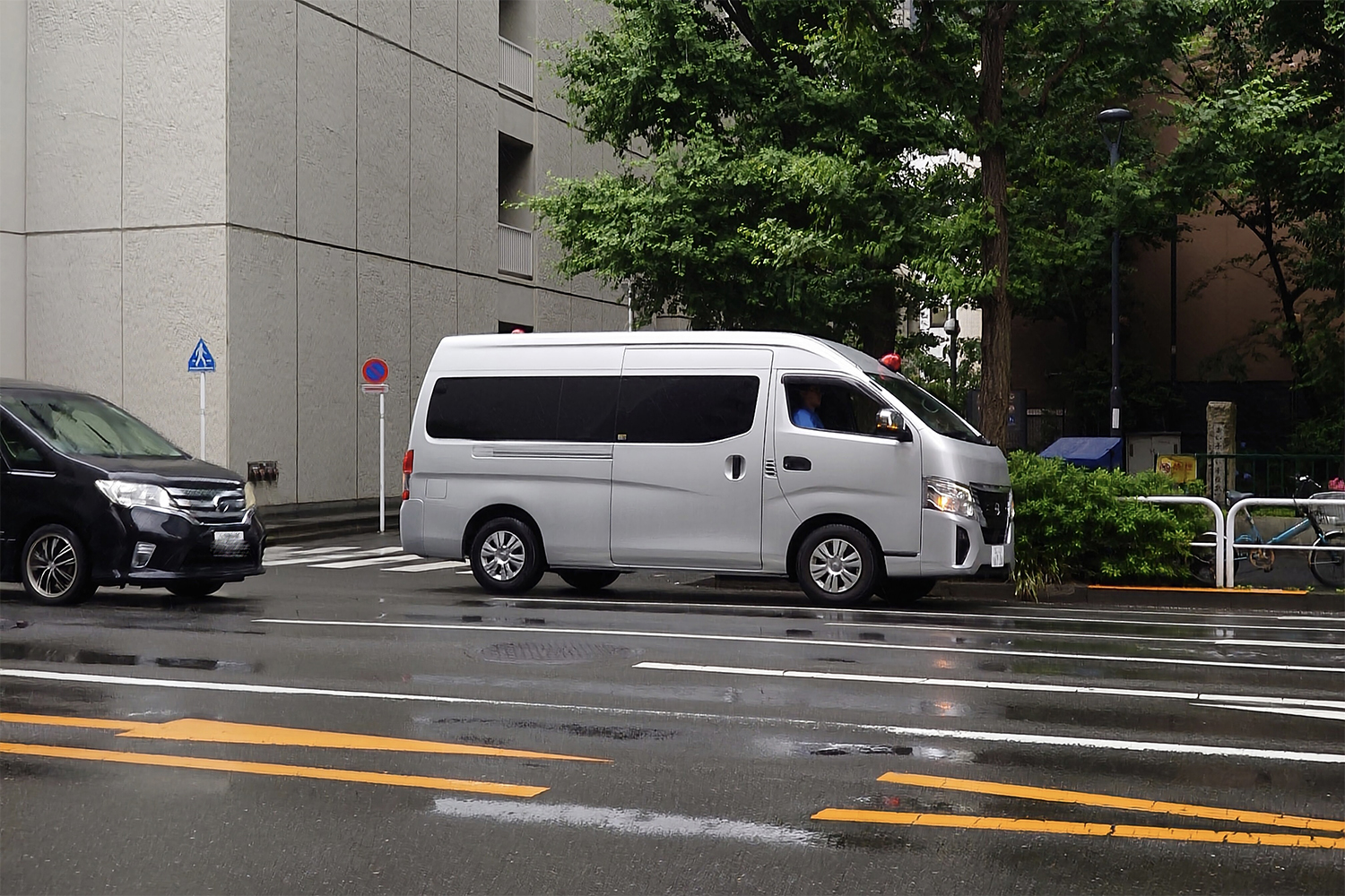 今こそミニバンやSUVを覆面パトカーにするべきでは？ 〜 画像1