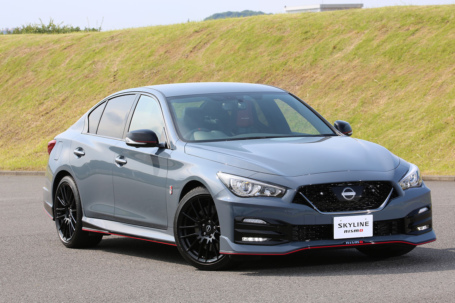日産 スカイライン NISMO