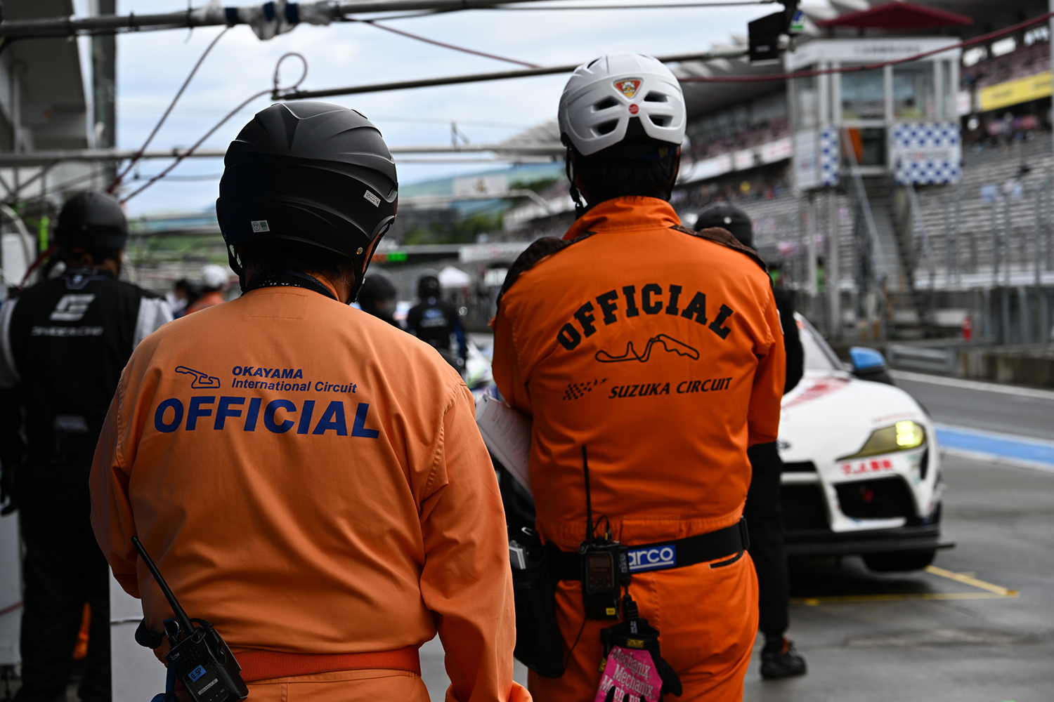 富士スピードウェイに駆けつけた他サーキットのレースオフィシャル