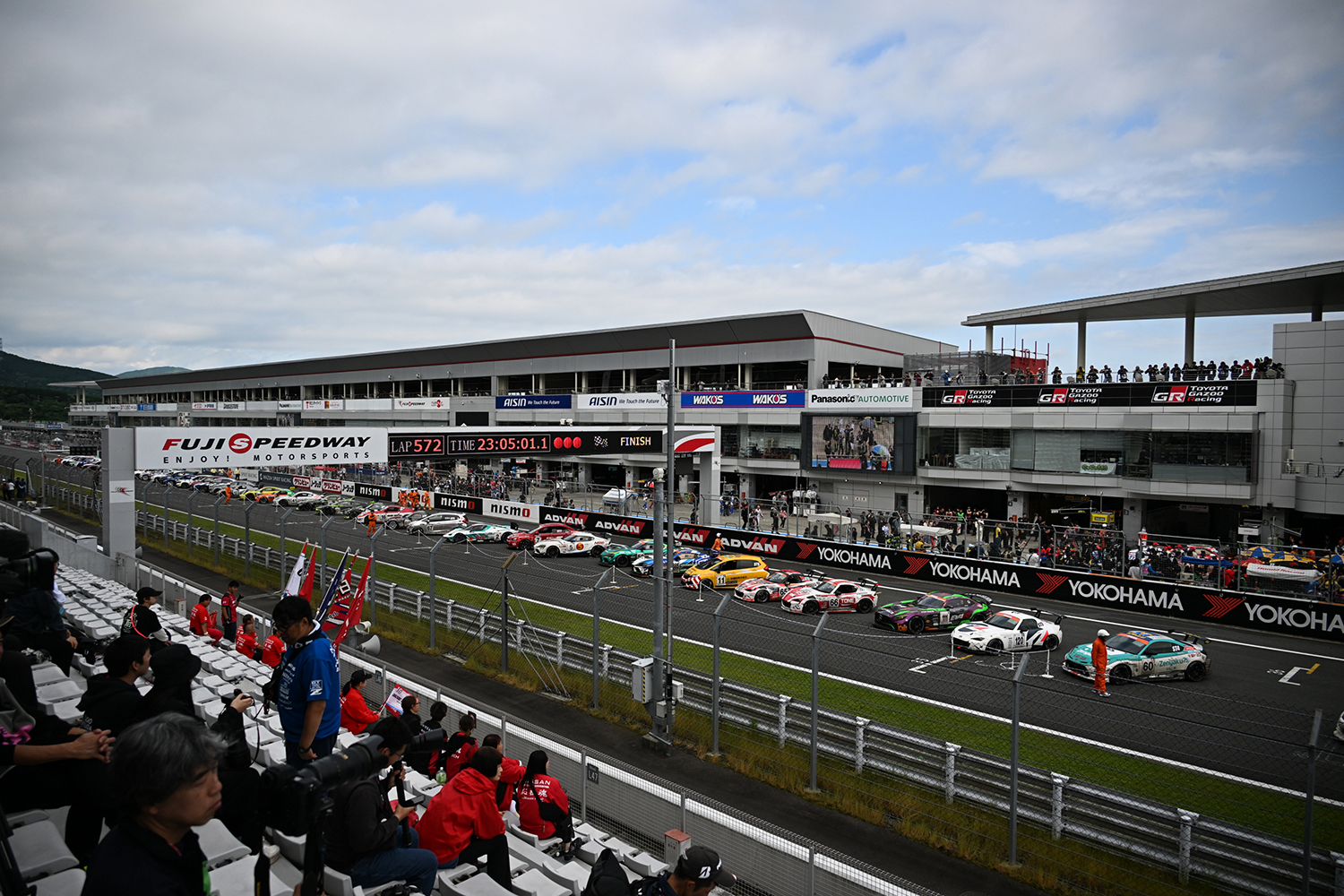 スーパー耐久シリーズ第3戦「富士24時間レース」を支えた355名のオフィシャルたちに敬礼 〜 画像15
