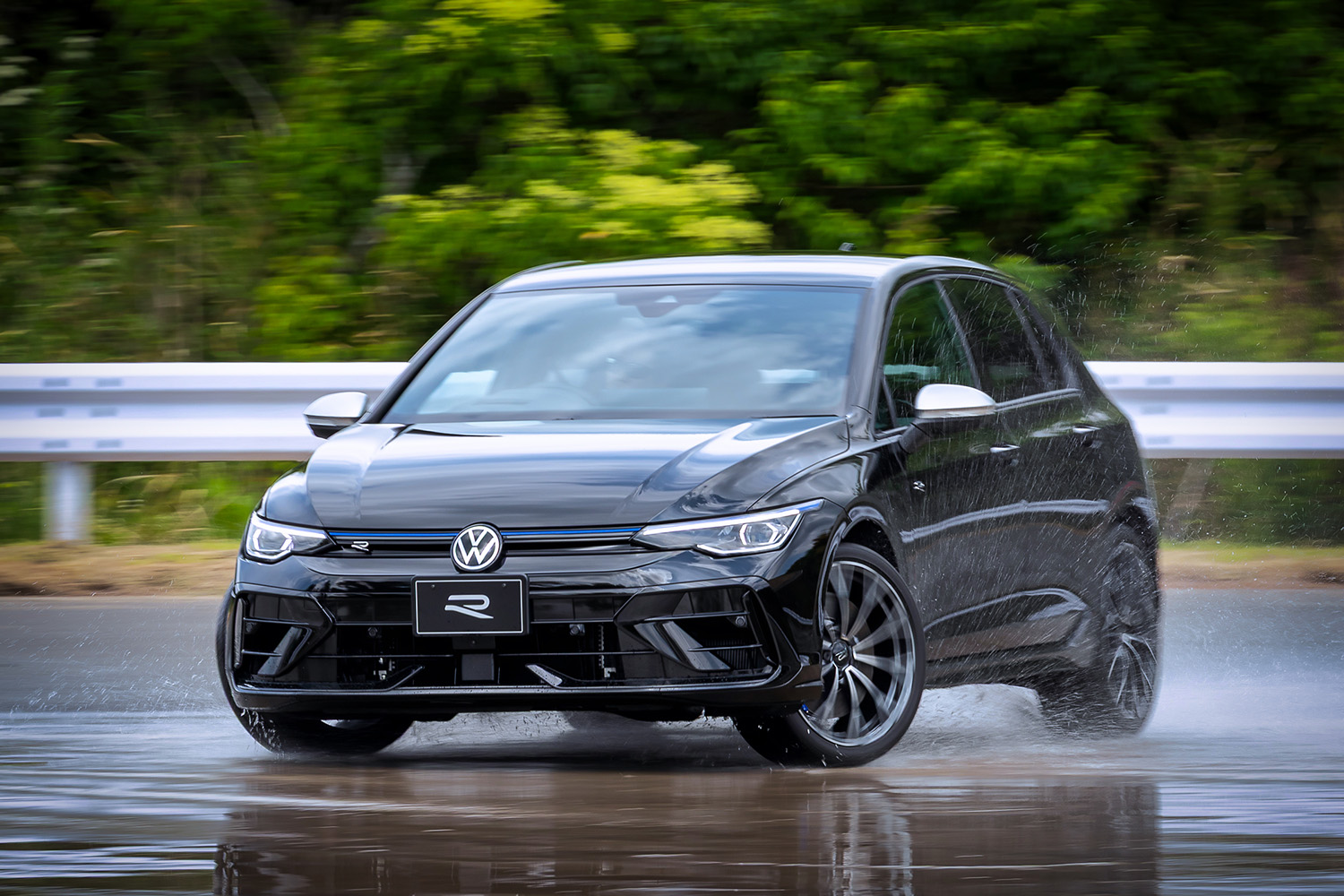 モータージャーナリストの桂伸一がVWゴルフR・ゴルフRヴァリアント・ゴルフGTIに試乗 〜 画像5