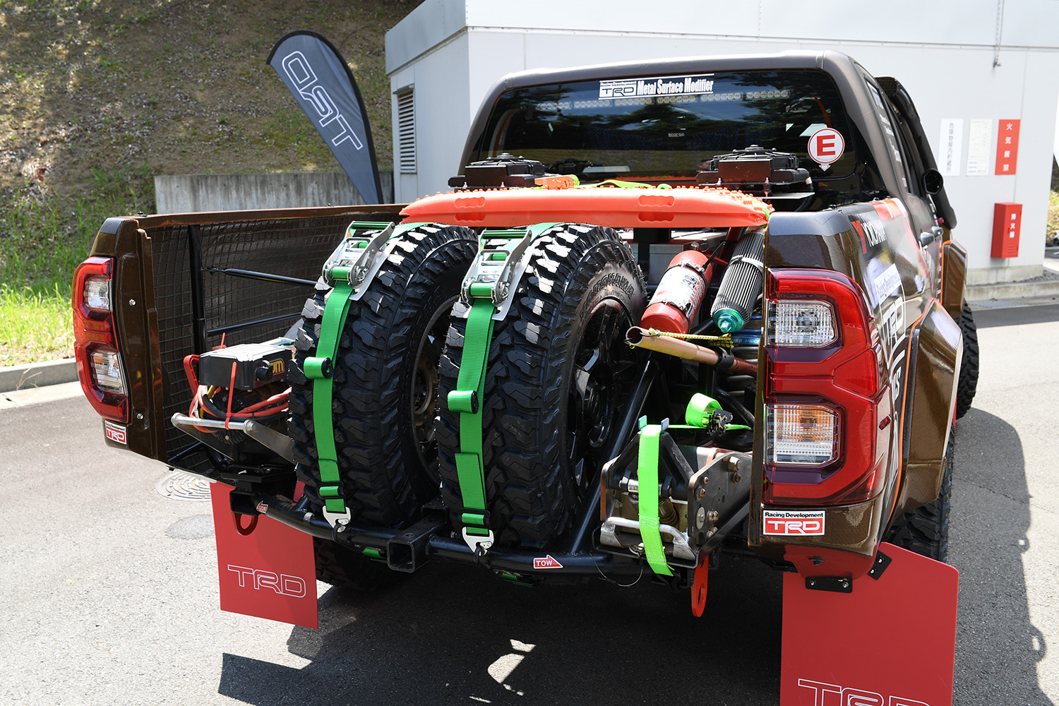 AXCR2025参戦予定の135号車「Tras POWER 135 TRD HILUX」のリヤスタイリング