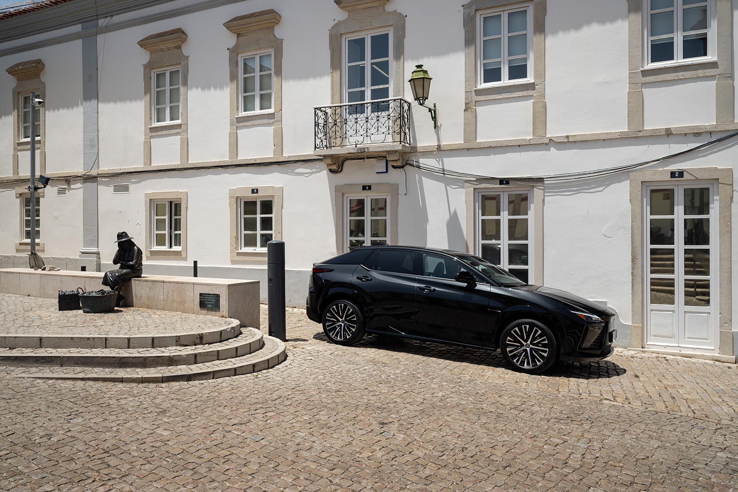 ステア・バイ・ワイヤを採用してきた「レクサスRZ550e “F SPORT”」の切れ味を一度体験したら戻れない 〜 画像7