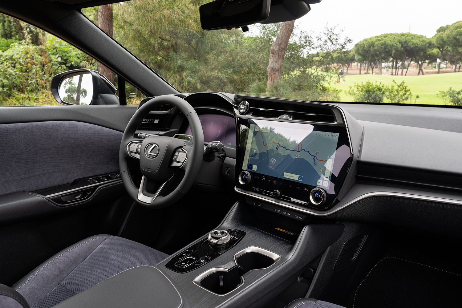 ステア・バイ・ワイヤを採用してきた「レクサスRZ550e “F SPORT”」の切れ味を一度体験したら戻れない 〜 画像35