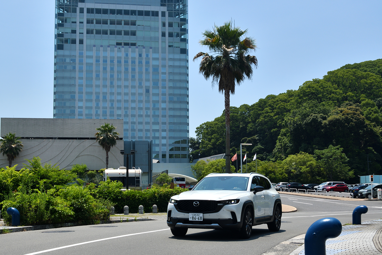 マツダCX-50の走行シーン 〜 画像1