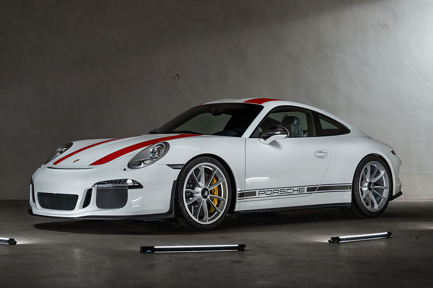 MANトラックを落札すれば６台の新車同然で激レアなポルシェ911も手に入る激アツ物件 〜 画像6