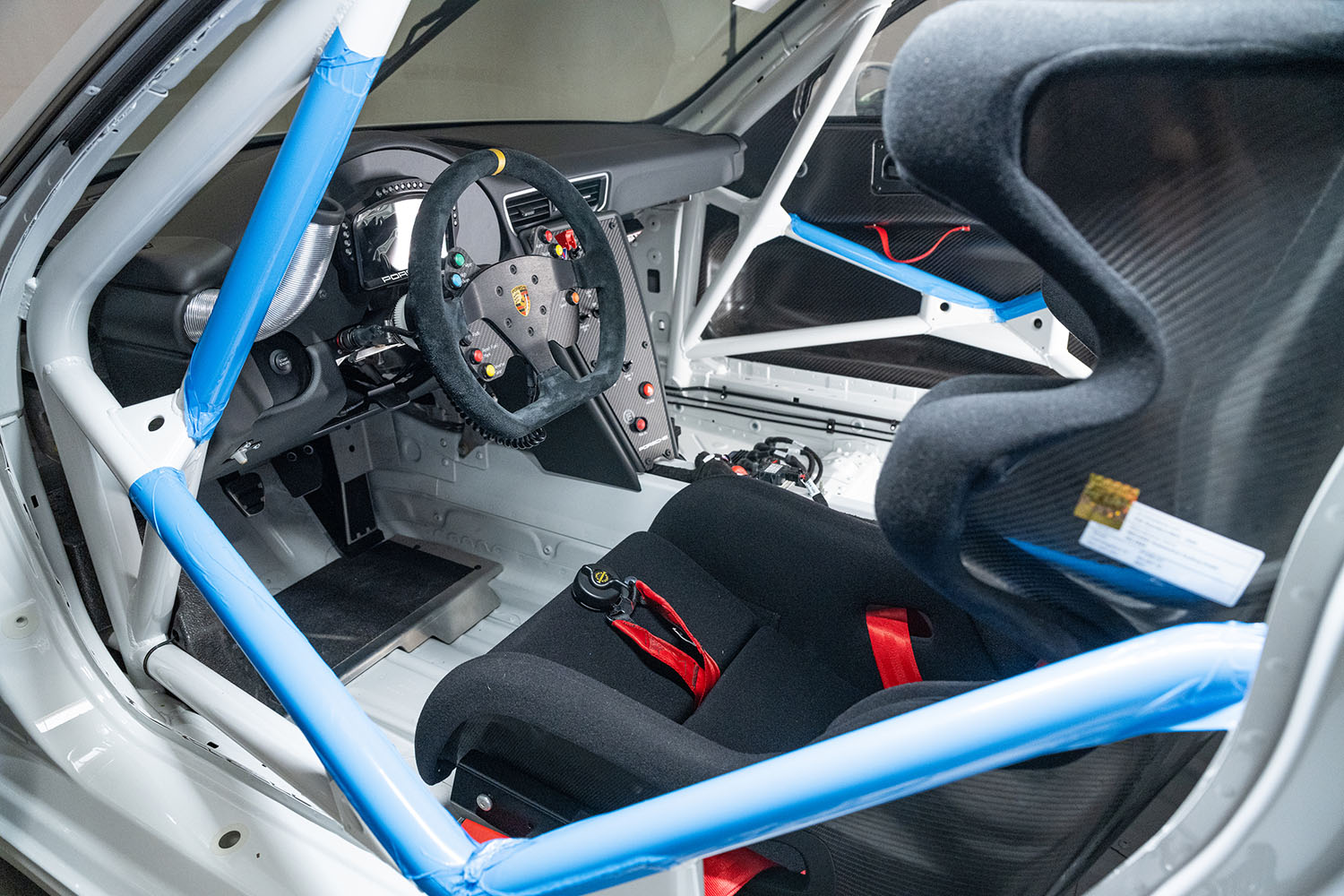 MANトラックを落札すれば６台の新車同然で激レアなポルシェ911も手に入る激アツ物件 〜 画像17