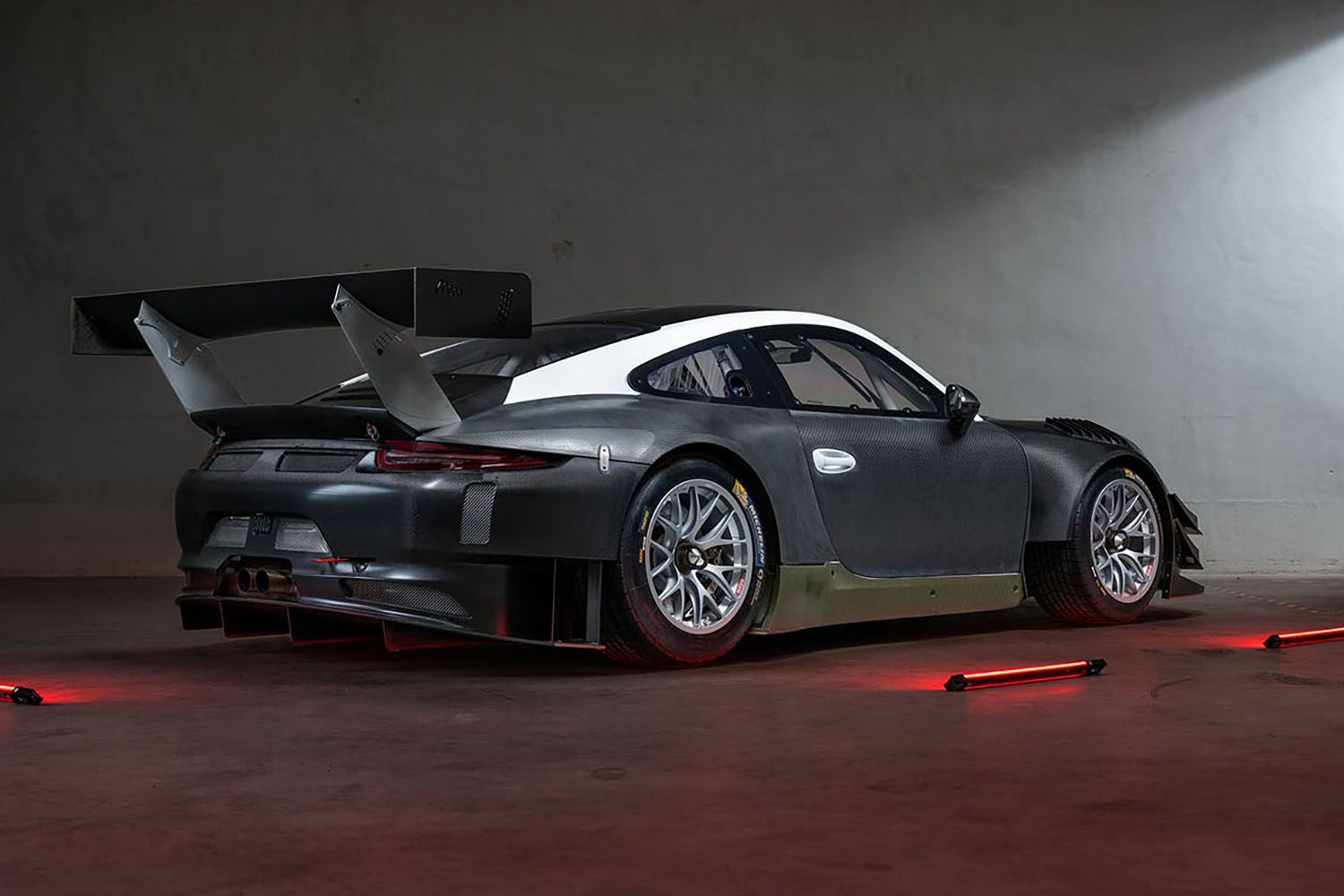 MANトラックを落札すれば６台の新車同然で激レアなポルシェ911も手に入る激アツ物件 〜 画像19