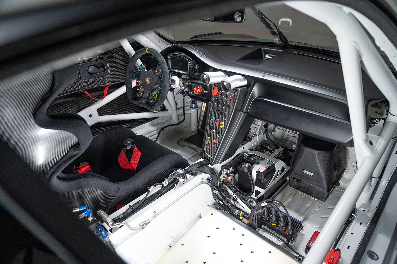 MANトラックを落札すれば６台の新車同然で激レアなポルシェ911も手に入る激アツ物件 〜 画像20