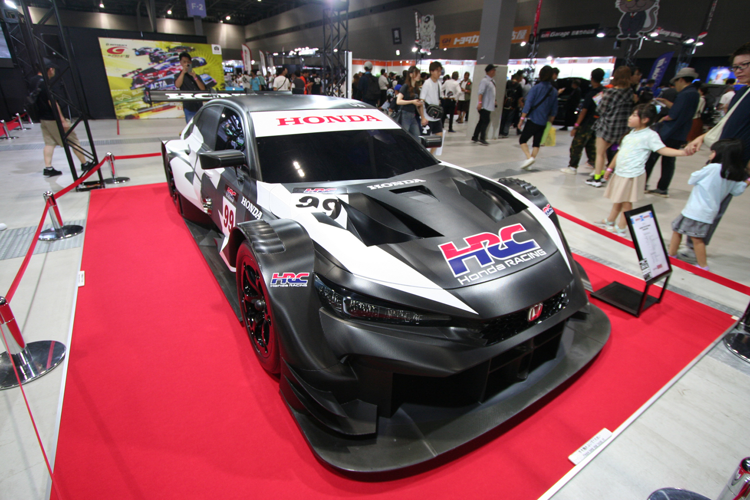 スーパーGTのホンダ・シビックタイプR-GT開発者VER.