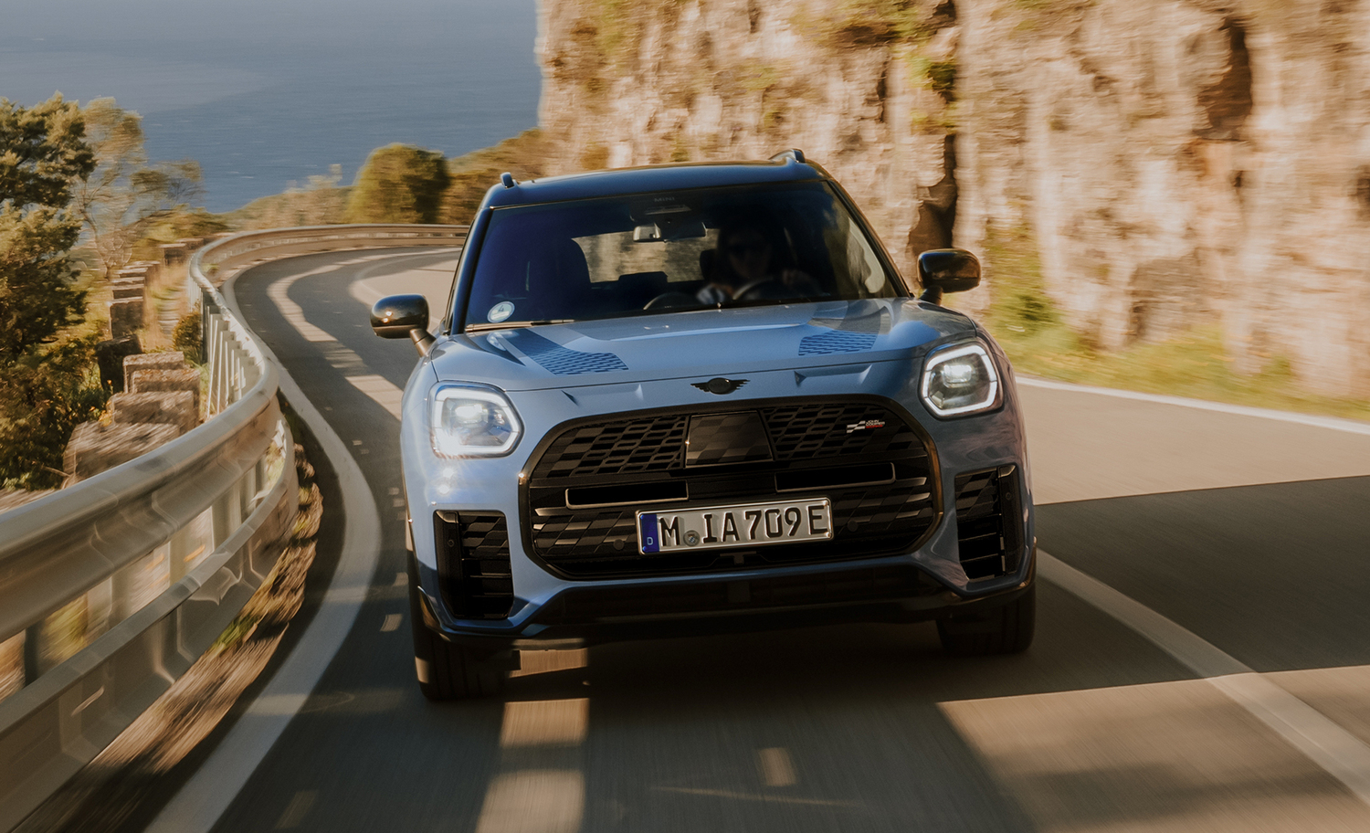 MINIカントリーマンに限定200台の特別仕様車「ステートブルー」登場 〜 画像5