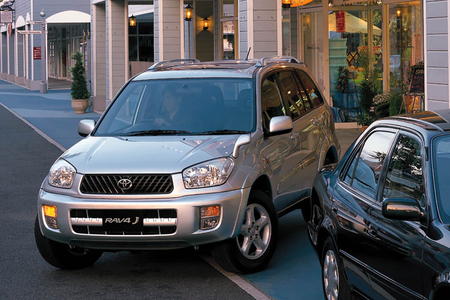 2代目トヨタRAV4のフロントスタイリング