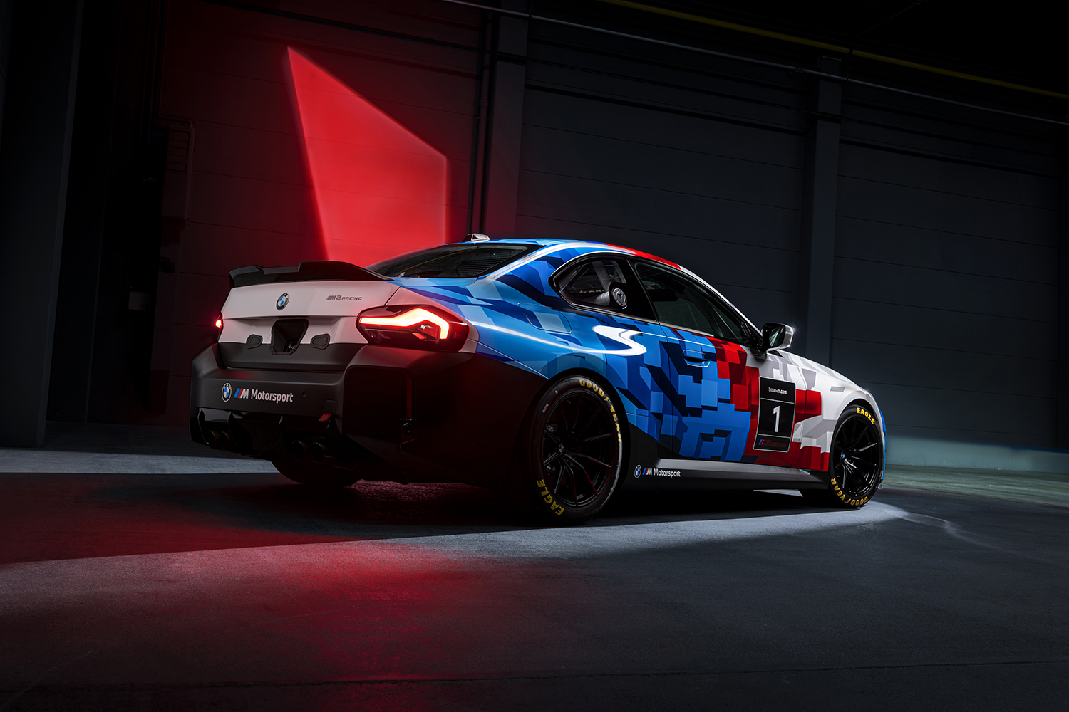 BMW M2 Racingのリヤスタイリング
