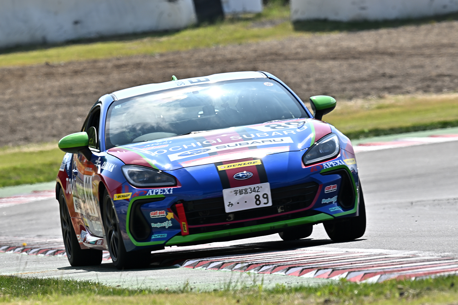 ダンロップを履く栃木スバルのBRZ