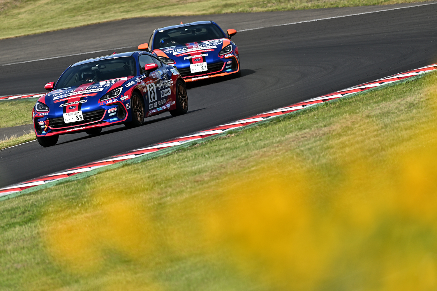 決勝レースを走るプロフェッショナルクラスのマシン 〜 画像43