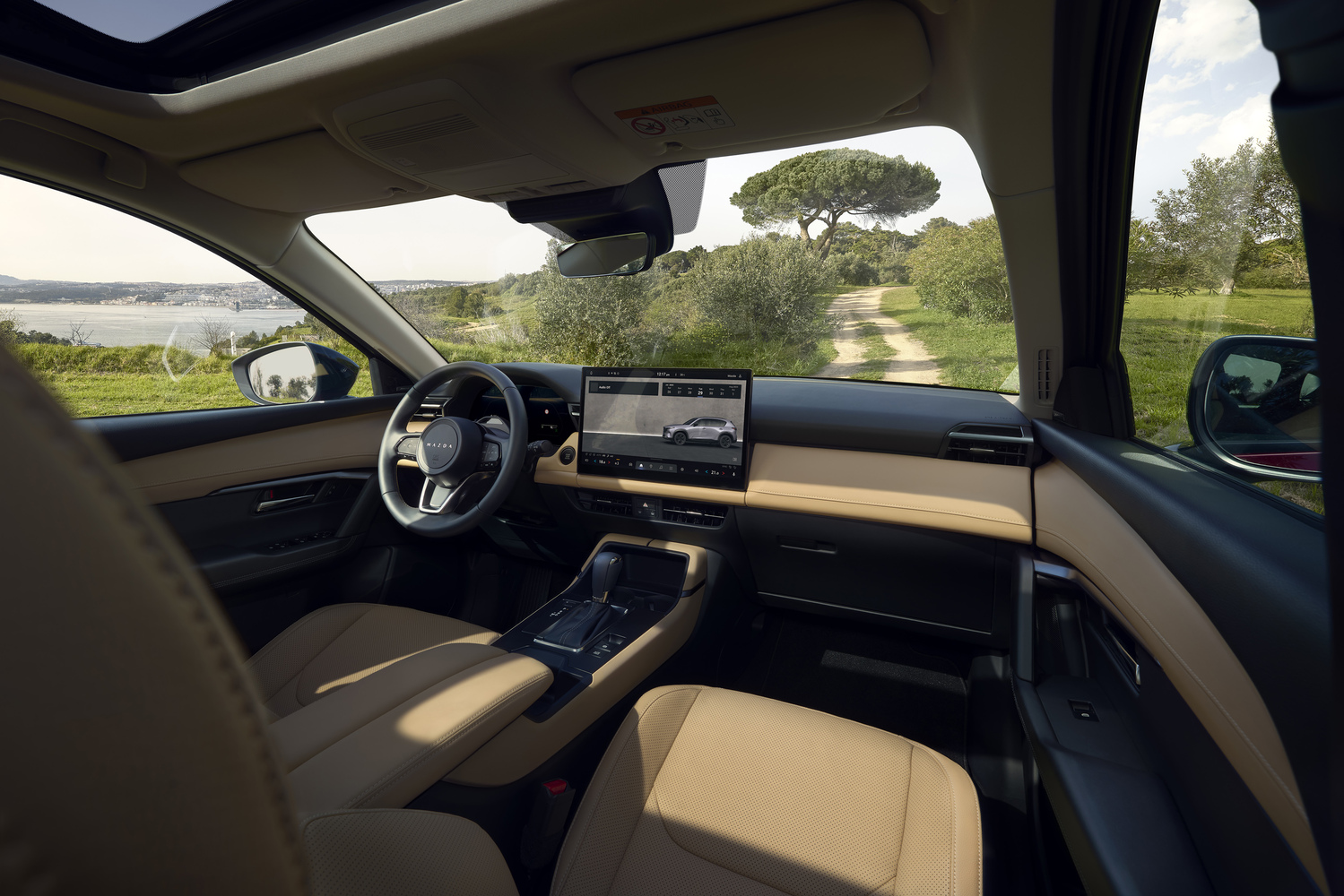 新型「CX-5」の室内