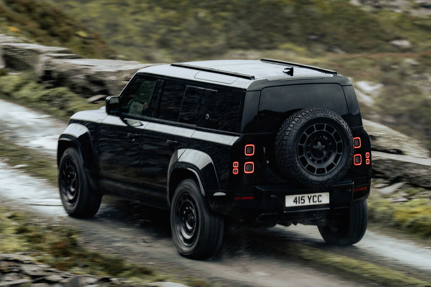 最強グレード「DEFENDER OCTA BLACK」