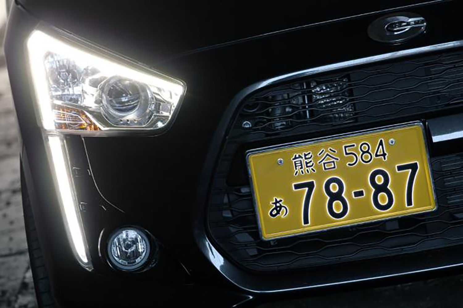 軽自動車の字光式ナンバープレート