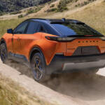 【画像】スバルのBEV第３弾が早くも登場！　先進フェイスのコンパクトSUV「アンチャーテッド」とは 〜 画像4