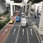 あれ、ここ右折レーンじゃん！　右折レーンからやっぱりやめて直進……は違反？