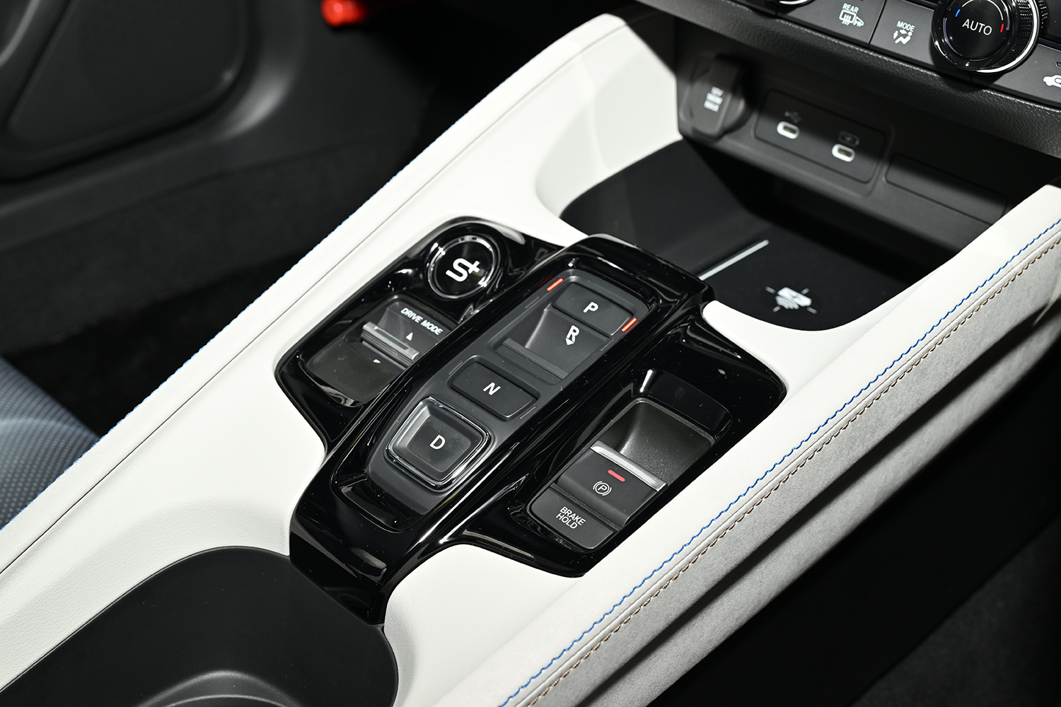 新型ホンダ・プレリュードのセンターコンソール