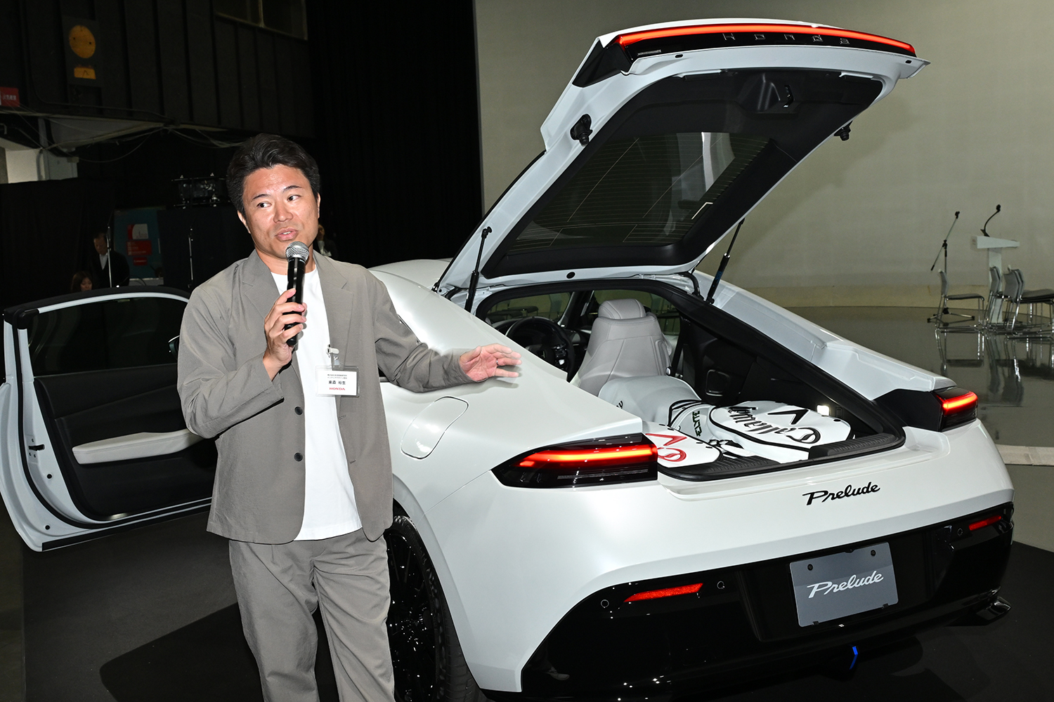 C新型ホンダ・プレリュードとインテリアデザインを担当した本田技術研究所の東森裕生さん